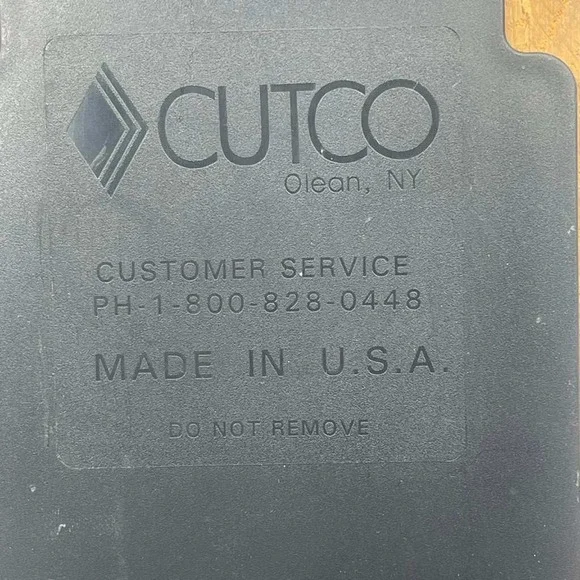 Cutco Oak Wood Knife Block 6 Slot Storage with‎ Built-in Sharpener Made in USA - Picture 2 of 8